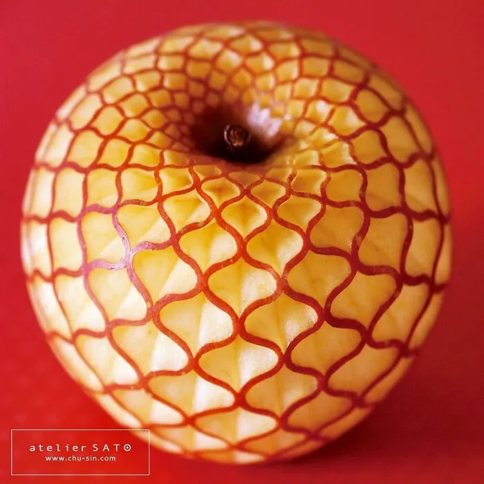 Artist Creates Beautiful Patterns On Fruits And Vegetables By Hand-Carving Intricate Designs