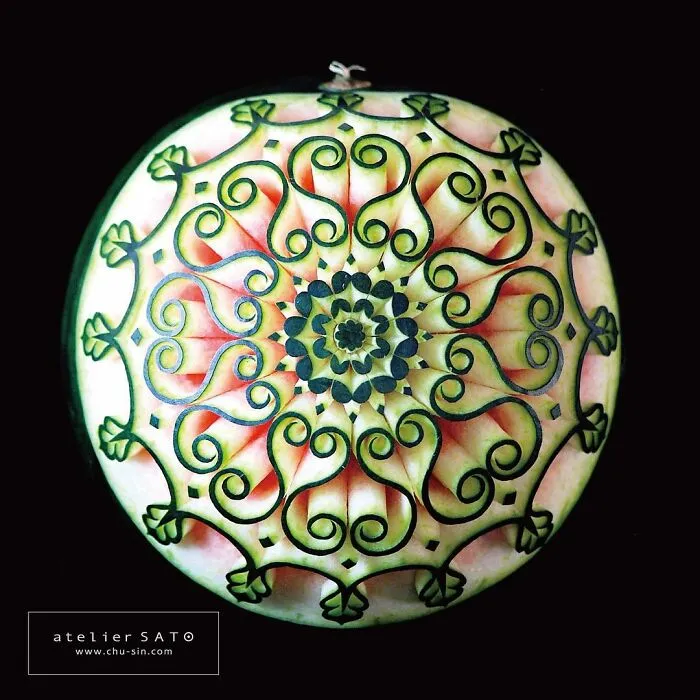 Artist Creates Beautiful Patterns On Fruits And Vegetables By Hand-Carving Intricate Designs