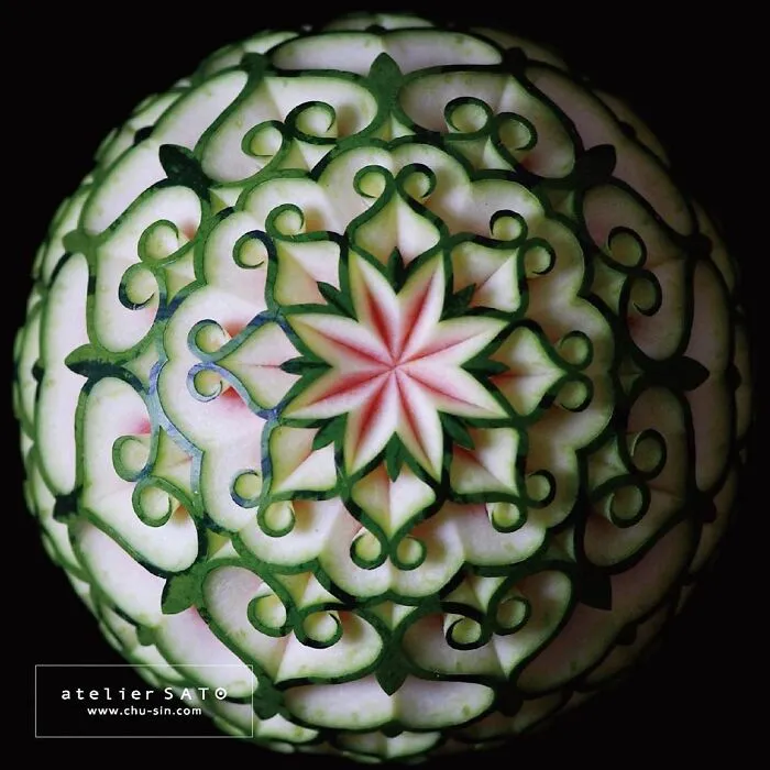 Artist Creates Beautiful Patterns On Fruits And Vegetables By Hand-Carving Intricate Designs