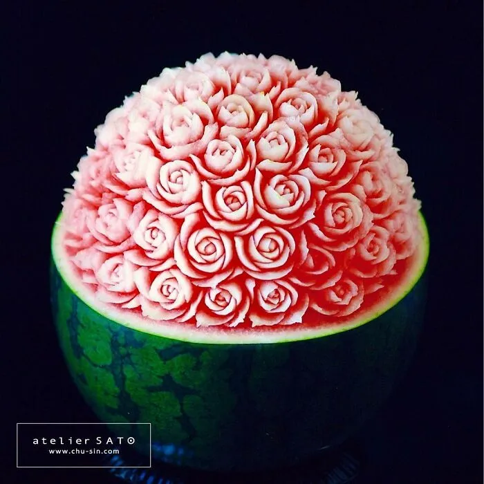 Artist Creates Beautiful Patterns On Fruits And Vegetables By Hand-Carving Intricate Designs