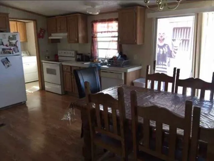 People Are Sharing Real Estate Listings From Hell, And Here Are The 26 Worst Ones