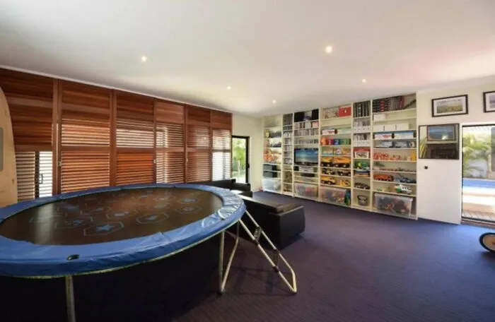 People Are Sharing Real Estate Listings From Hell, And Here Are The 26 Worst Ones