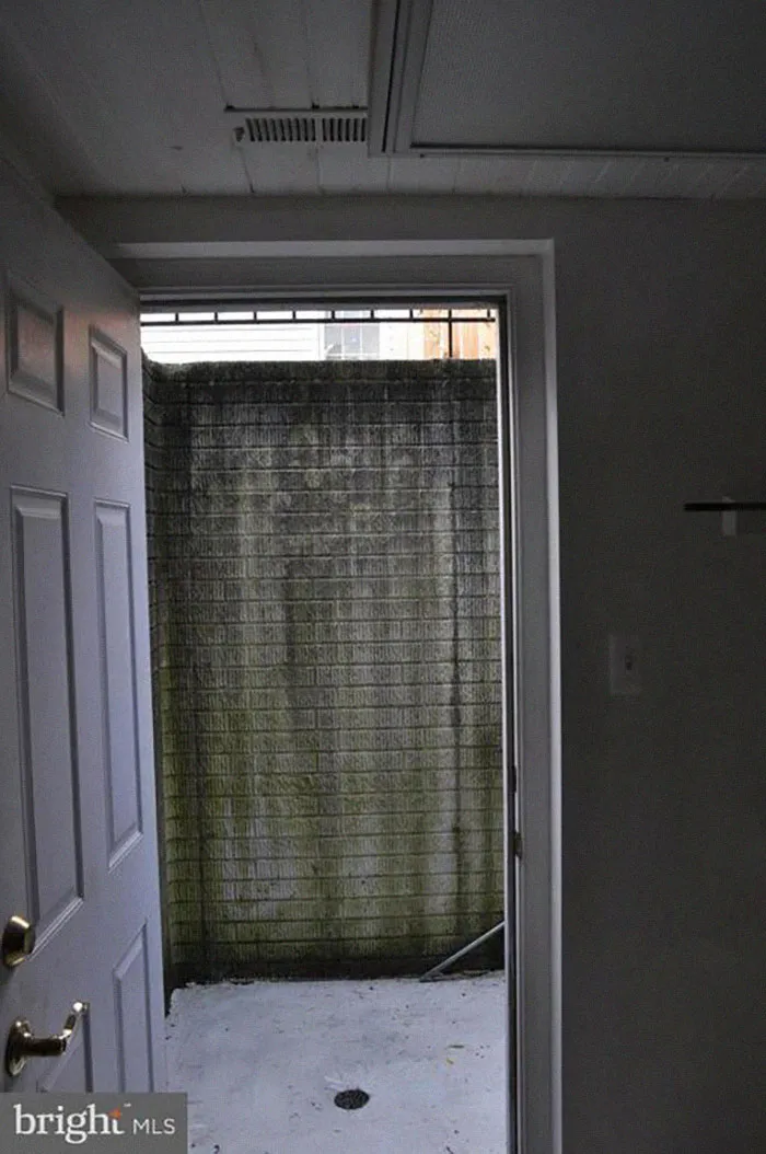 People Are Sharing Real Estate Listings From Hell, And Here Are The 26 Worst Ones