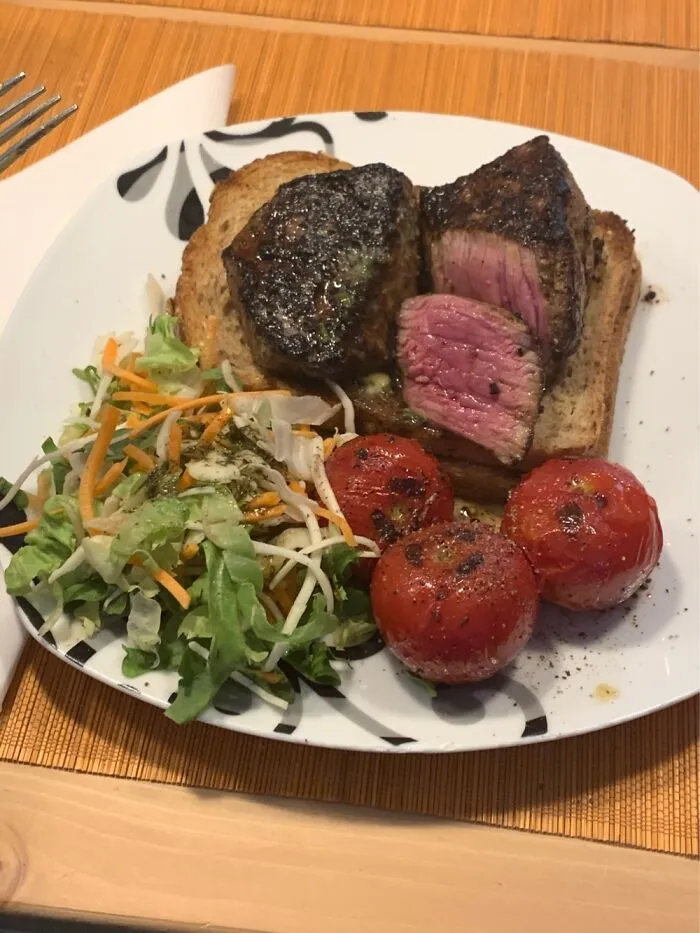 Xxx Steak. Grass Fed Dutch Cow. Dunno What Weeds They Feed Em. Yes I Always Make It Bloody.