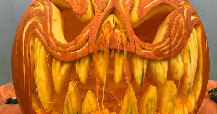 I've Been Carving Pumpkins For Over 10 Years, Here Are My 23 Favorite Monster Pumpkins