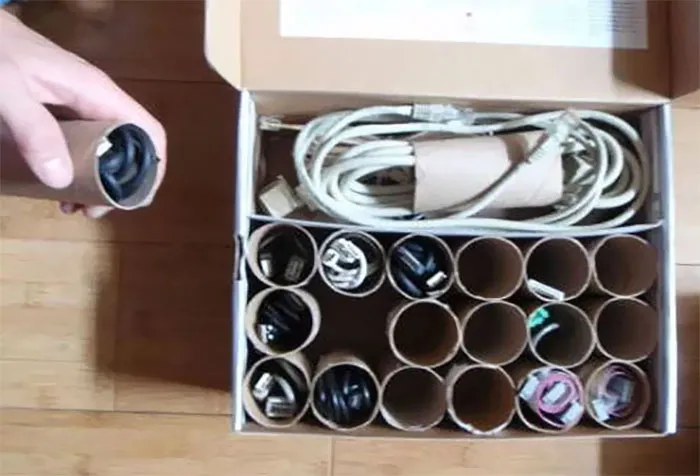 Forma sencilla de organizar cables y que no se enreden