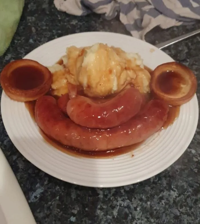30 Of The Most Iconic Plates From The "Rate My Plate" Facebook Group