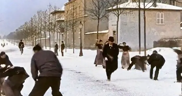 1896 B&W Film Of Snowball Fight in France is Colorized And Speed-Adjusted To Look Incredibly Modern