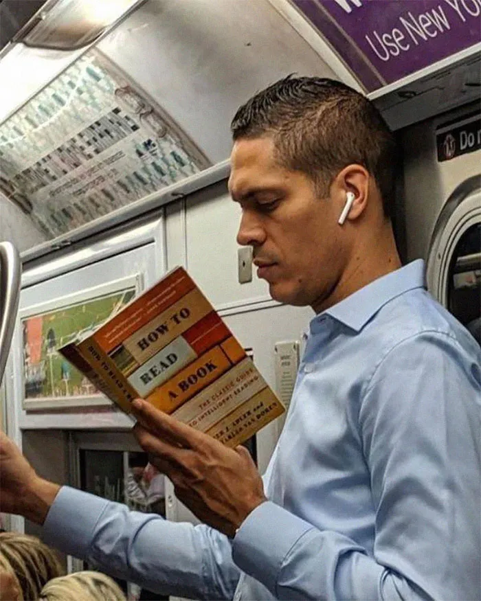 30 Times Commuters Saw Others Reading Such Strange Books While On The Subway, They Just Had To Document It