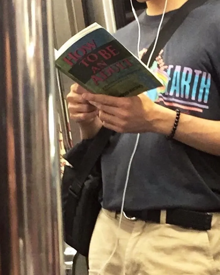 30 Times Commuters Saw Others Reading Such Strange Books While On The Subway, They Just Had To Document It