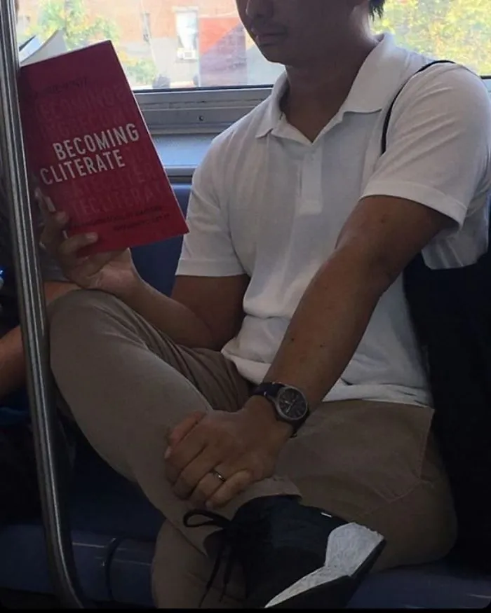 30 Times Commuters Saw Others Reading Such Strange Books While On The Subway, They Just Had To Document It