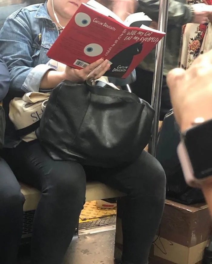 30 Times Commuters Saw Others Reading Such Strange Books While On The Subway, They Just Had To Document It