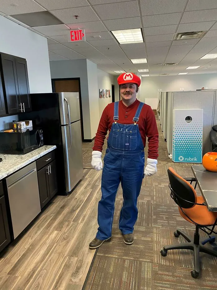 I Won My Office Costume Party. I Was The Only Participant And The Judge, But I'm Still Proud