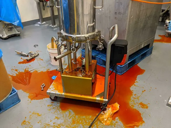 Acabo de perder miles de dólares en productos en el trabajo. Lo más probable es que me despidan
