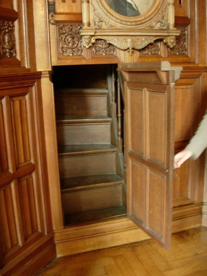 Hey, Check Out This Cool Place We'll Never Be Able To Enter.