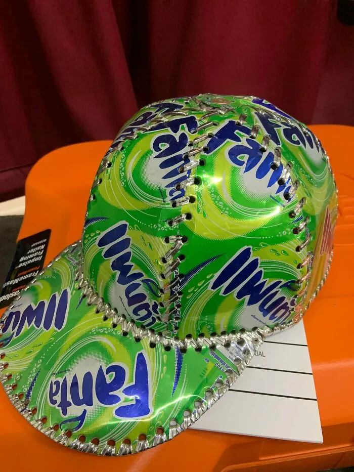Hecho con latas de fanta