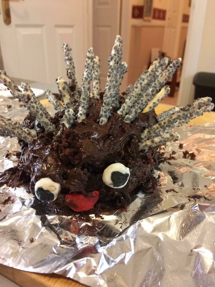 30 Times People Tried Their Hand At Making Hedgehog Cakes But Failed Miserably