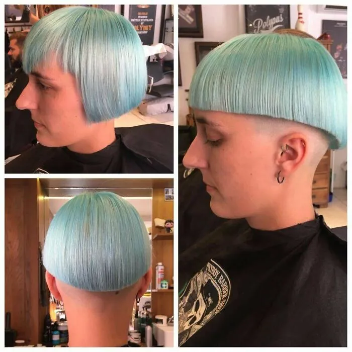 Es una seta azul