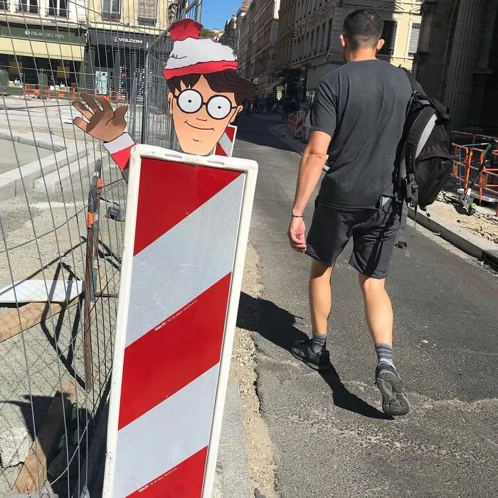 30 Genius Acts Of Vandalism By This French Artist
