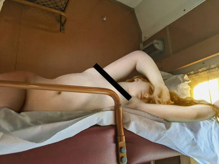 Artist Places People From Classical Paintings Into The Modern World And The Result Is Surprisingly Fitting (27 New Pics)