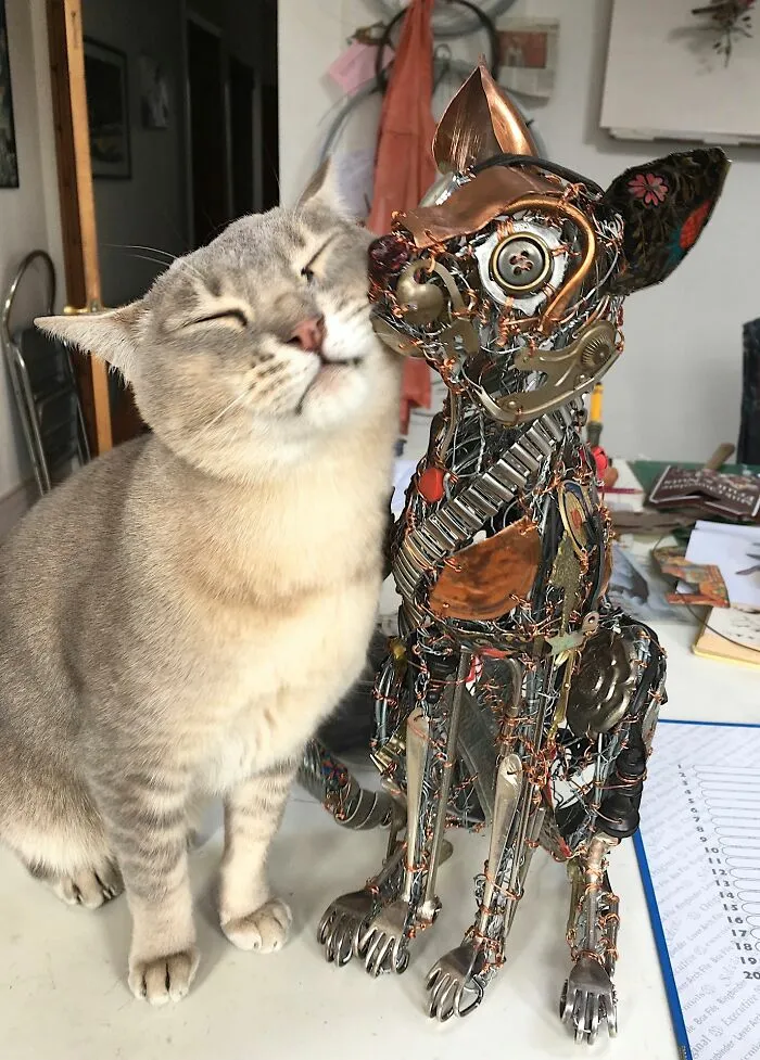 This Artist Repurposes Scrap Metal, Discarded Objects, And Textile Into Lifelike Animal Sculptures (116 Pics)