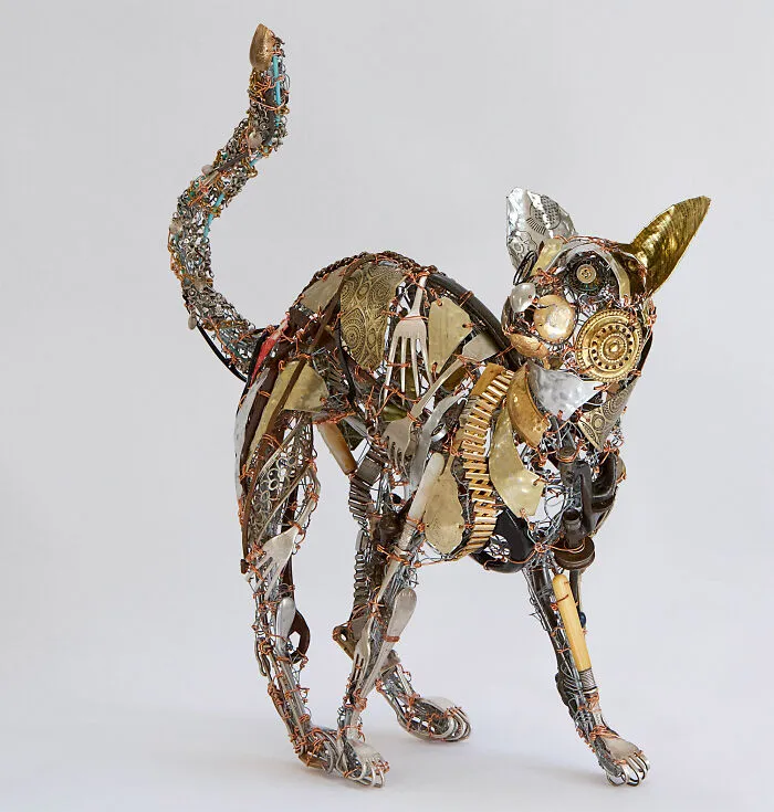 This Artist Repurposes Scrap Metal, Discarded Objects, And Textile Into Lifelike Animal Sculptures (116 Pics)