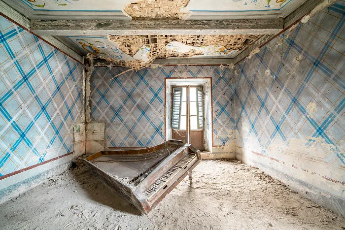 Requiem Pour Pianos 75 - Italy