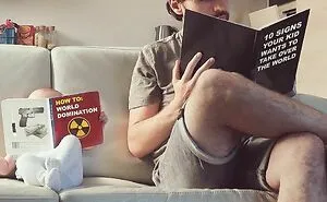 “A Year Ago, I Started Sending My GF These Photos Whenever She Asked If The Baby Was OK”