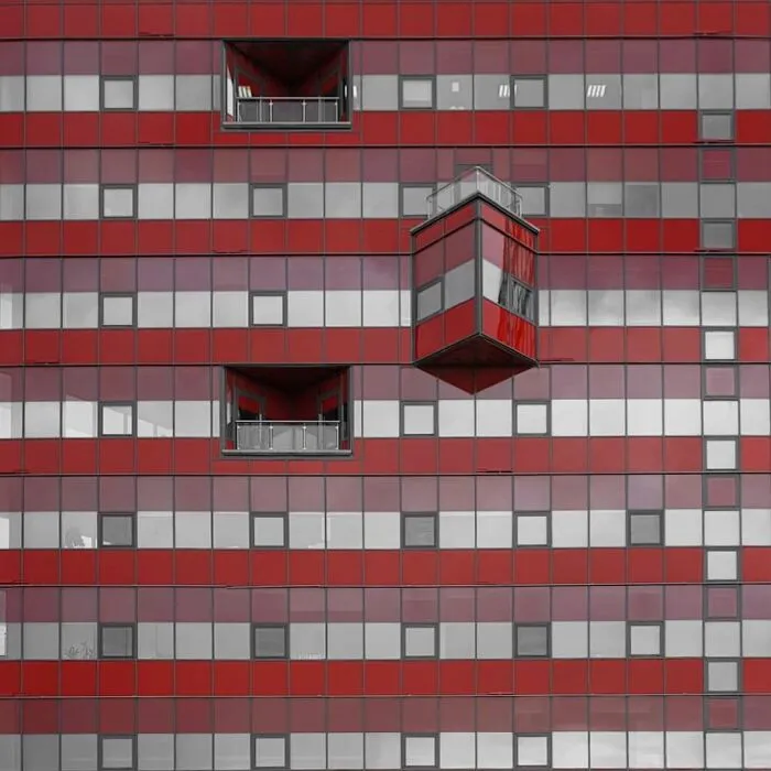 To Prove That Minsk Is Not Just An Ordinary Post-Soviet City, I Took These 60 Pictures Of Various City Facades