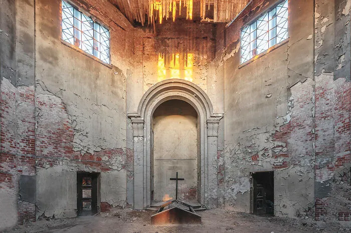 Two Doors, Only One Exit / Early 20th-Century Crematorium, Germany, Saxony-Anhalt Region