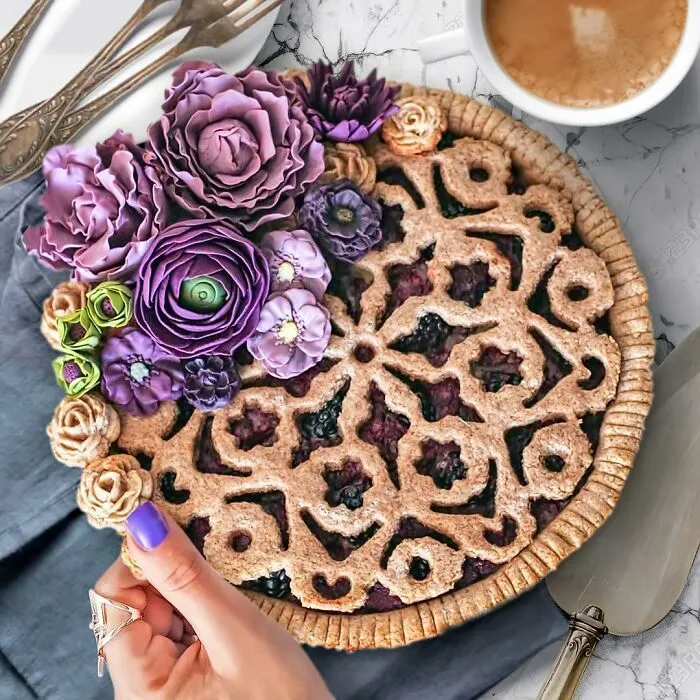 Amateur Confectioner Bakes Pies That Look Too Beautiful To Eat (17 Pics)