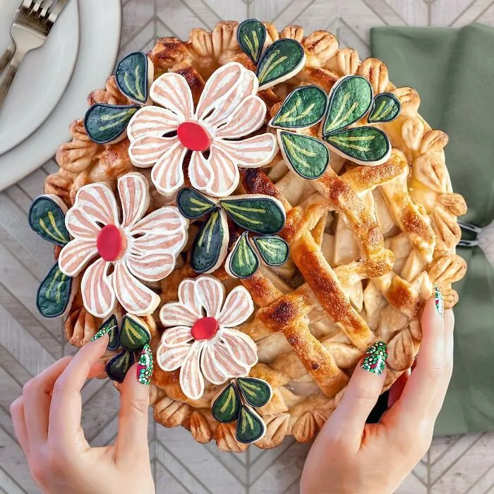 Amateur Confectioner Bakes Pies That Look Too Beautiful To Eat (17 Pics)