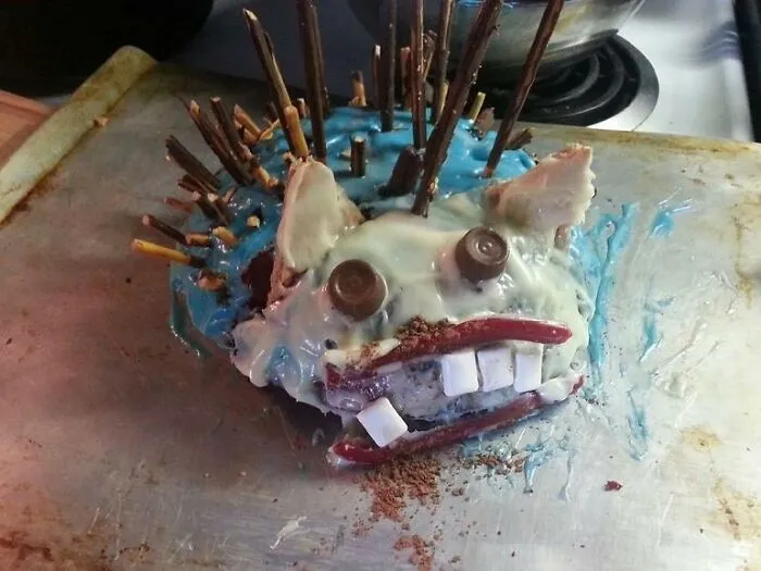 30 Times People Tried Their Hand At Making Hedgehog Cakes But Failed Miserably