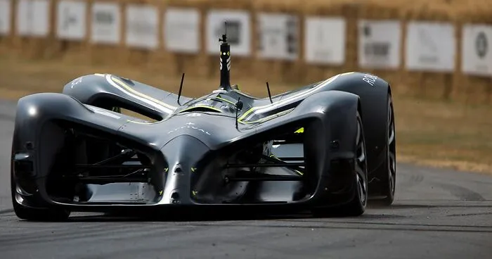 This Driverless Car Crashing Into A Wall For No Reason Perfectly Sums Up 2020
