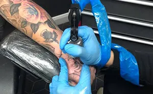 ‘Male Karen’ Complains About Tattoo Parlor Not Giving Him A Tattoo, The Owner Shuts Him Down By Telling People What Actually Happened