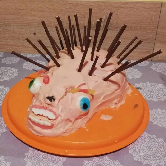 30 Times People Tried Their Hand At Making Hedgehog Cakes But Failed Miserably