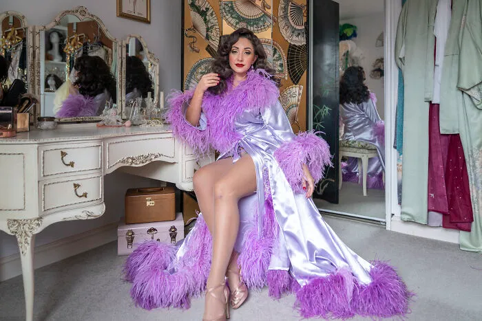 Jolie, Burlesque Artist