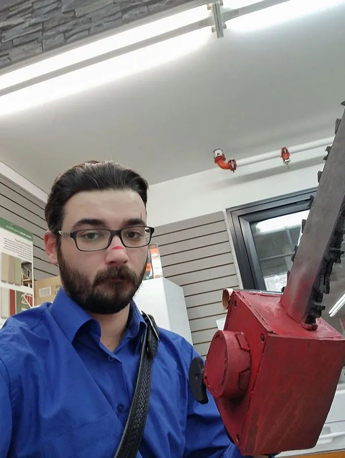 Solo yo en la oficina
