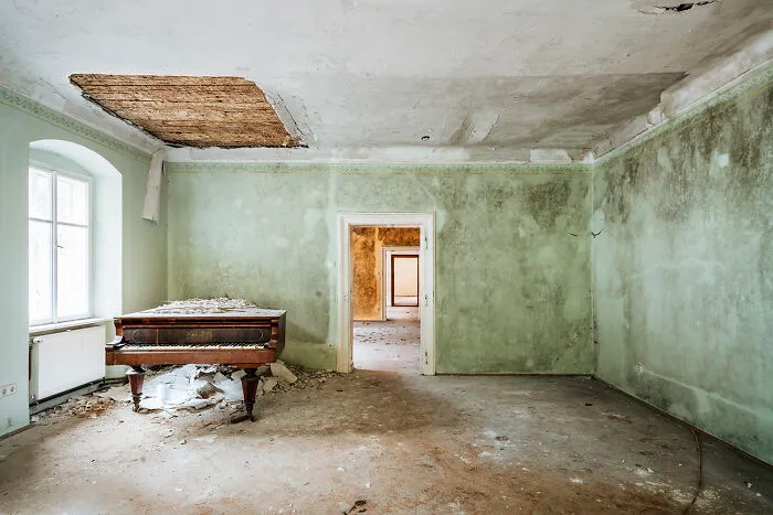 Requiem Pour Pianos 86 - Austria