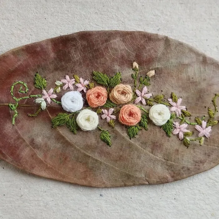 This Brazilian Artist Creates Unique Designs Of Embroidery On Fallen Leaves (109 Pics)
