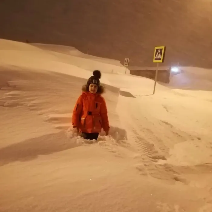 Russia’s Coldest City Gets Two Months Worth Of Snow In Just 5 Days And Their Photos Look Surreal (30 Pics)