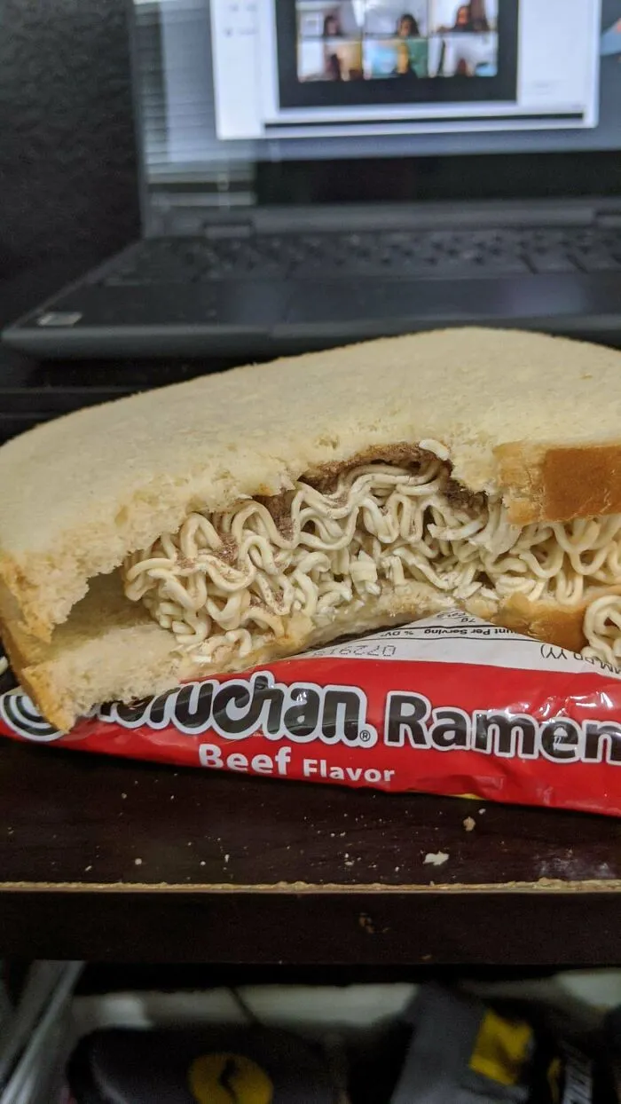 Mi amigo solo tiene 5 minutos entre cada clase, así que...