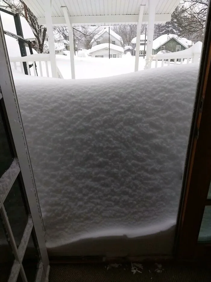 Record-Breaking Snowfall Buries Binghamton, New York, And Here's What People Woke Up To (30 Pics)