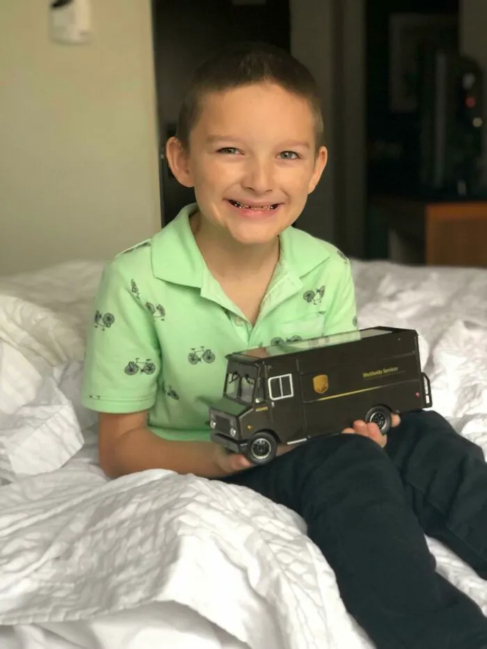 Delivery Driver Got My Son His Own UPS Truck For Christmas. My Kiddo Has Autism And Is Obsessed With Them So This Small Act Meant So Much To Him