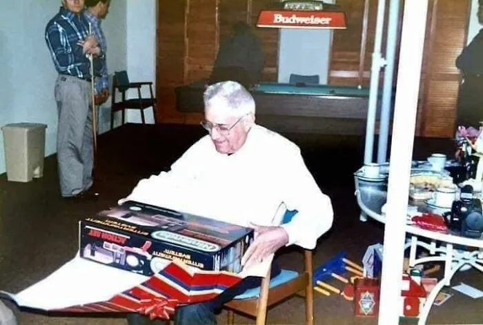 30 Pics Of The Most Popular Christmas Gifts In The '80s And '90s