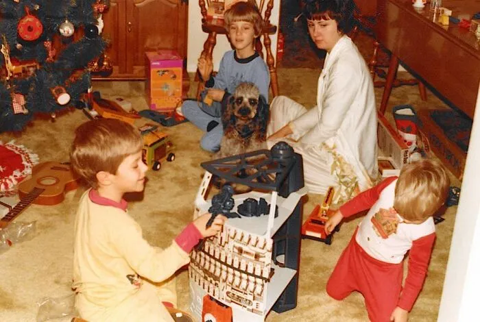30 Pics Of The Most Popular Christmas Gifts In The '80s And '90s