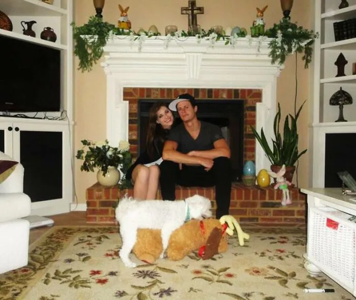 39 Christmas Pics That Were Supposed To Be Nice Until The Dog Showed Up