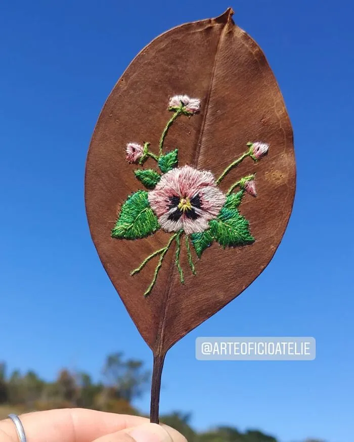 This Brazilian Artist Creates Unique Designs Of Embroidery On Fallen Leaves (109 Pics)