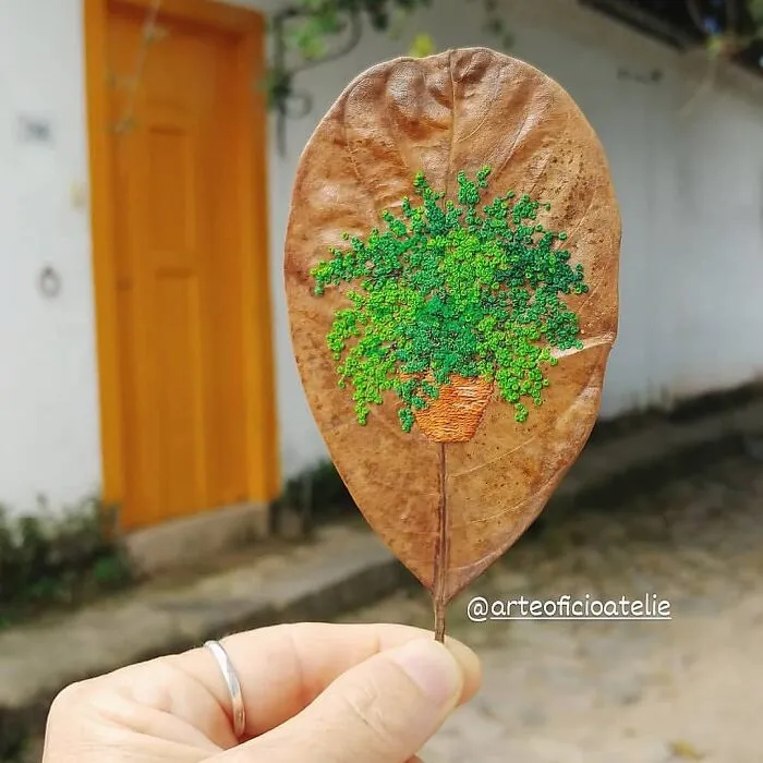 This Brazilian Artist Creates Unique Designs Of Embroidery On Fallen Leaves (109 Pics)