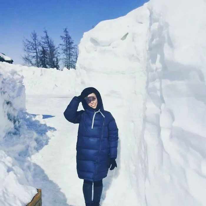 En la ciudad más fría de Rusia ha caído en 5 días tanta nieve como en 2 meses, y las fotos son surreales (30 imágenes)